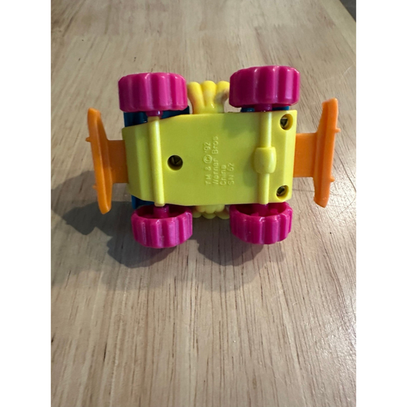 Looney Tunes Quack-Up Car Taz McDonald’s Tasmanian Devil Tornado Tracker 1992 - Picture 2 of 4